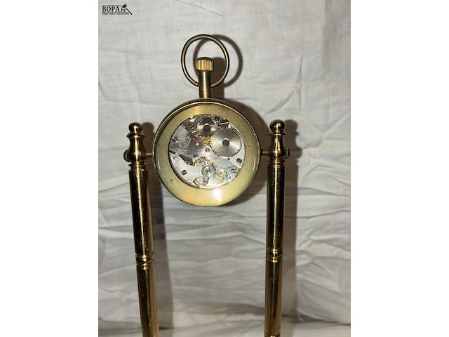 Lot 89 - glazen tafeluurwerk op bronzen voet met kompas, travertal sw - afbeelding 4 van  4