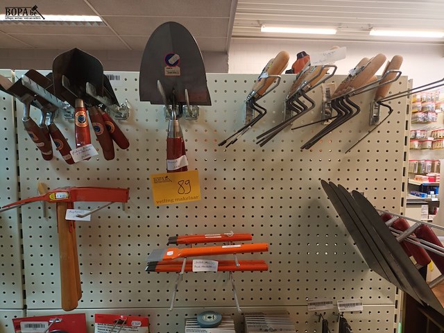 Lot 89 - handgereedschap voor metsers. 62 stuks - afbeelding 1 van  5