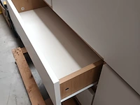 Lot 89 - kleerkast - afbeelding 4 van  4