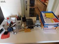 Lot 89 - klein kantoormateriaal - afbeelding 1 van  5