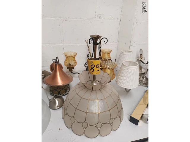 Lot 89 - lusters en verlichting. 9 stuks - afbeelding 2 van  6