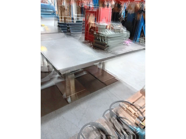 Lot 89 - rechthoekige tafels 2 stuks - afbeelding 1 van  2