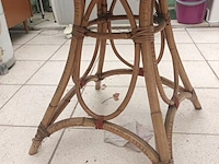 Lot 89 - rotan bijzettafel - afbeelding 2 van  3