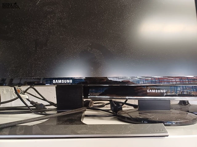 Lot 89 - samsung scherm. 3 stuks (h) - afbeelding 4 van  11