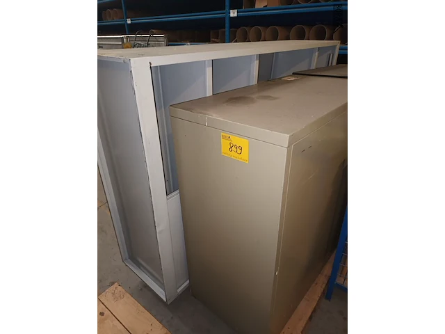 Lot 899 - dossierkast - afbeelding 1 van  3
