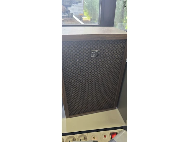Lot 9 - bandopnemer sony met luidsprekers sony - afbeelding 3 van  5