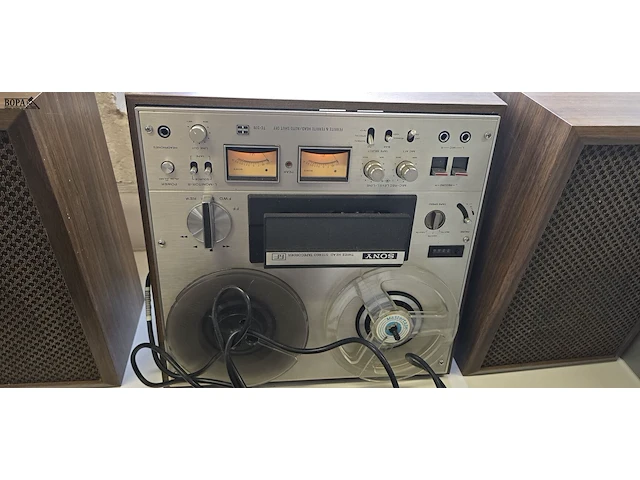 Lot 9 - bandopnemer sony met luidsprekers sony - afbeelding 4 van  5