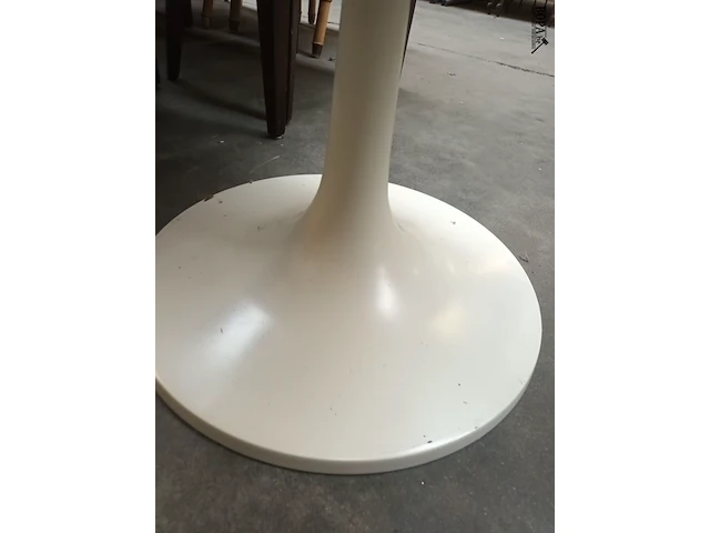 Lot 9 - bijzettafel - afbeelding 3 van  4