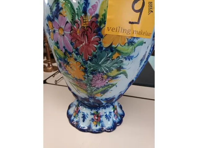 Lot 9 - dekselvaas - afbeelding 3 van  5