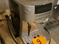 Lot 9 - espressomachine delonghi - afbeelding 2 van  3