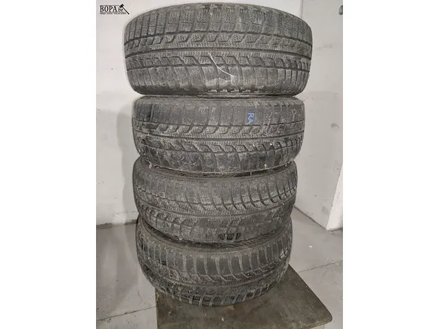 Lot 9 - evo racing velgen met winterbanden - 4 stuks - afbeelding 8 van  8