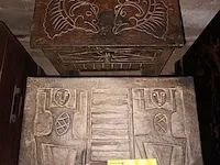 Lot 9 - houten bijzettafeltjes. 2 stuks - afbeelding 3 van  4