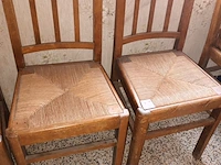 Lot 9 - houten stoelen. 6 stuks - afbeelding 2 van  3