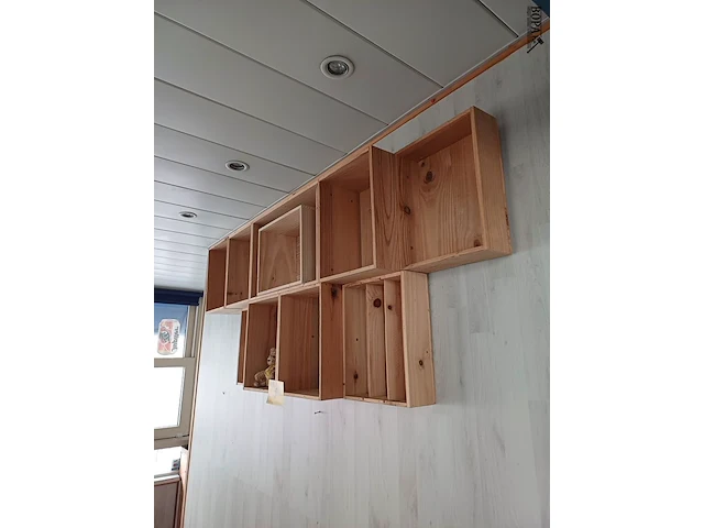Lot 9 - houten wijnbakjes - afbeelding 3 van  3