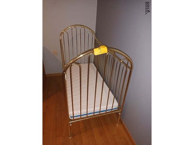 Lot 9 - kinderbed - afbeelding 1 van  3