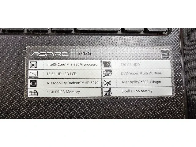 Lot 9 - laptop acer met lader en laptopzak - afbeelding 4 van  8