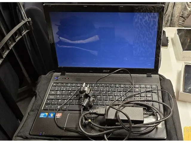 Lot 9 - laptop acer met lader en laptopzak - afbeelding 8 van  8