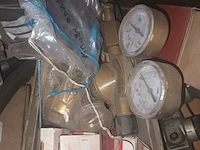 Lot 9 - lot diverse drukmeters - afbeelding 4 van  6