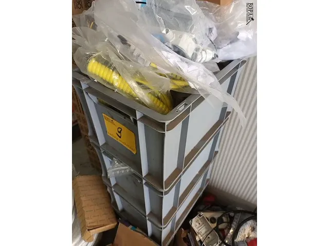 Lot 9 - materiaal voor elektrische installaties - afbeelding 8 van  8