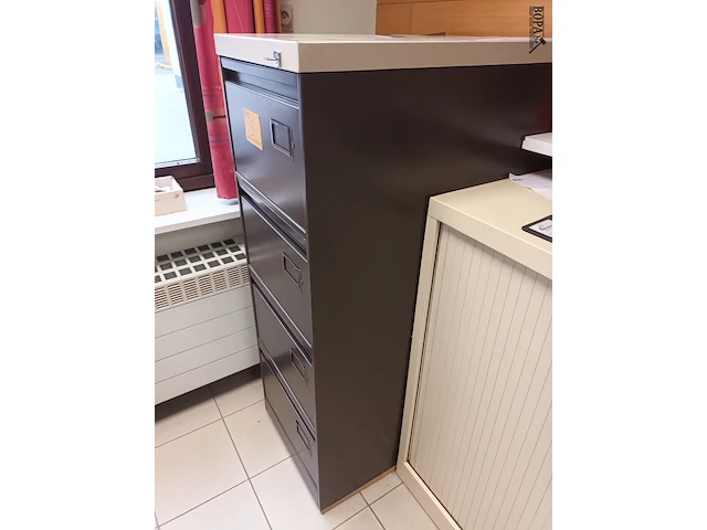 Lot 9 - metalen ladekast - afbeelding 3 van  5