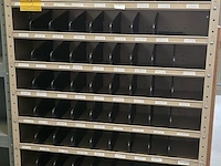 Lot 9 - open metalen kast met 12 legplanken en vakjes - afbeelding 1 van  1