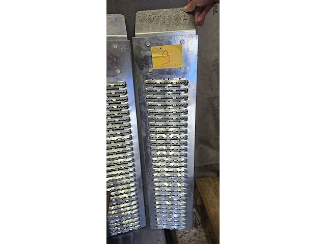 Lot 9 - oprijplaten 2stuks - afbeelding 3 van  3