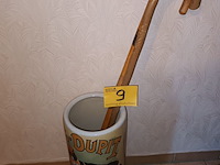 Lot 9 - paraplubak met inhoud - afbeelding 1 van  4