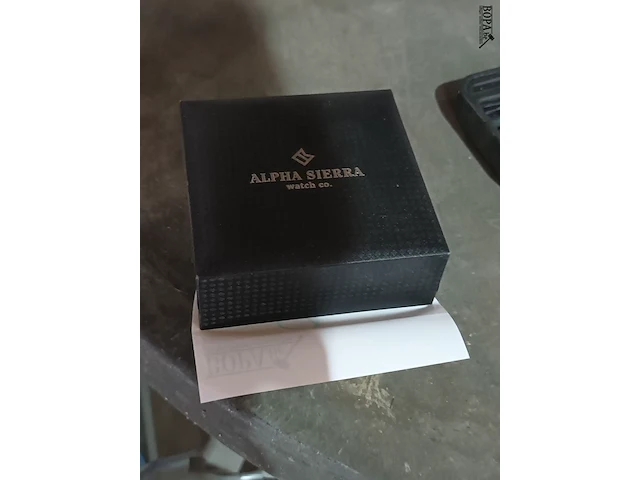 Lot 9 - polshorloge alpha sierra - afbeelding 4 van  4