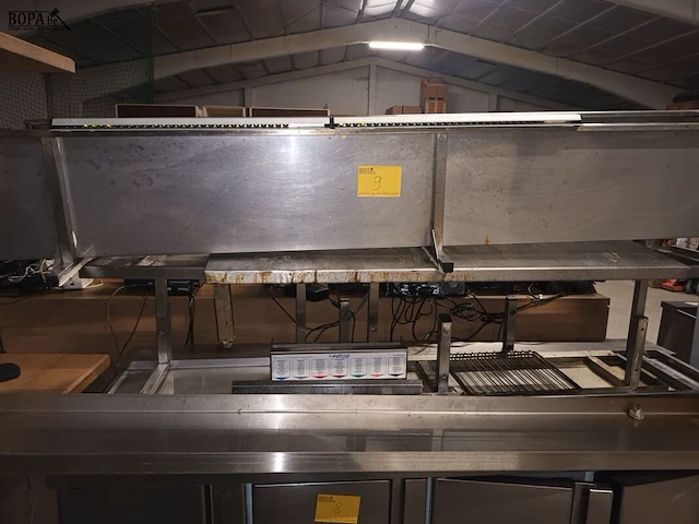 Lot 9 - rvs legplanken en rekken. 6 stuks - afbeelding 1 van  5