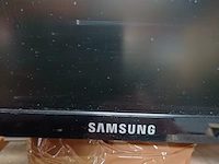 Lot 9 - samsung computerschermen - 2 stuks - afbeelding 2 van  3