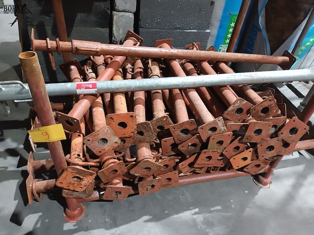 Lot 9 - schoren - afbeelding 1 van  3