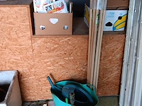Lot 9 - tuin materiaal. 10 stuks - afbeelding 1 van  1