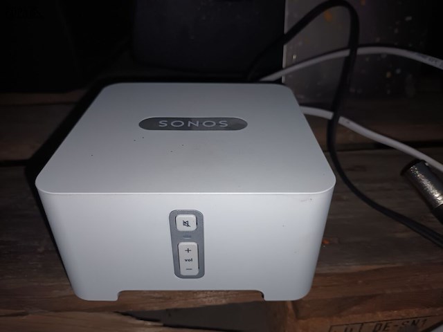 Lot 9 - versterker en sonos - afbeelding 3 van  3