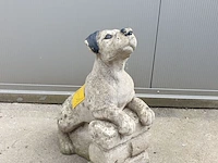 Lot 9 - vintage beeld beton hond - afbeelding 1 van  5