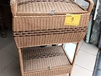 Lot 9 - vintage rieten naaikoffer - afbeelding 1 van  5