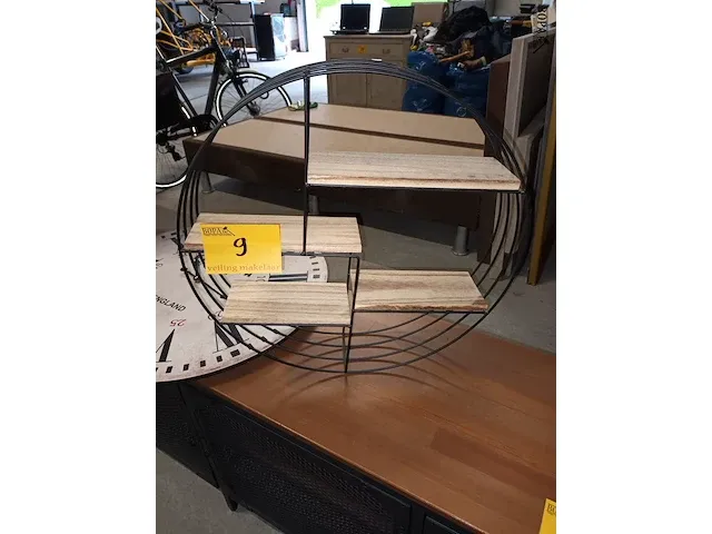 Lot 9 - wandklok en wandrek - afbeelding 3 van  4