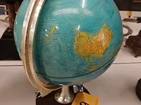 Lot 9 - wereldbol - afbeelding 3 van  3