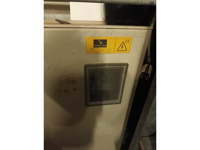 Lot 90 - elektriciteitskast in metalen frame - afbeelding 5 van  5