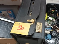 Lot 90 - kantoormateriaal en diversen - afbeelding 4 van  8