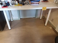 Lot 90 - kantoortafel - afbeelding 1 van  3