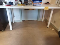 Lot 90 - kantoortafel - afbeelding 2 van  3