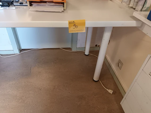 Lot 90 - kantoortafel - afbeelding 3 van  3