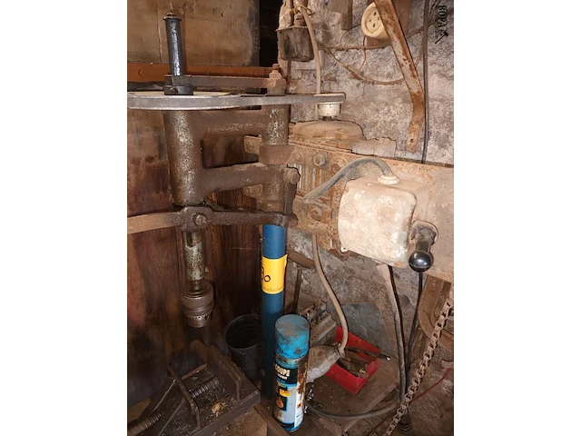 Lot 90 - kolomboormachine - afbeelding 2 van  3