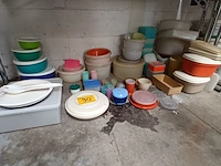 Lot 90 - tupperware. 60 stuks - afbeelding 1 van  5