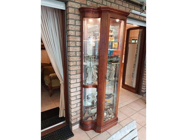 Lot 90 - vitrine kast met gebogen glas - afbeelding 4 van  4