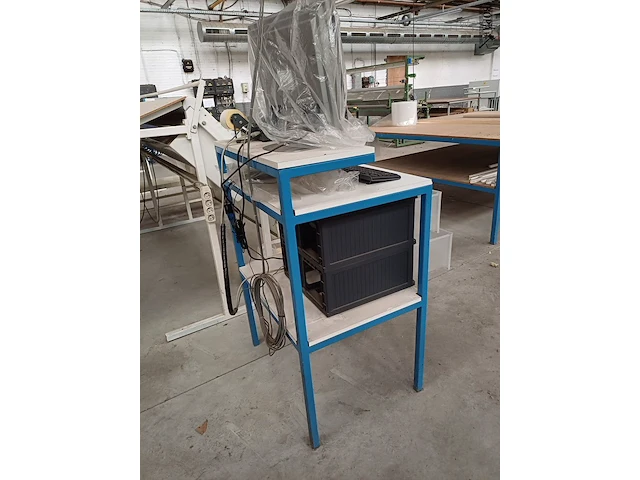 Lot 903 - werkpost, computerconfiguratie en ladeblok - afbeelding 2 van  10