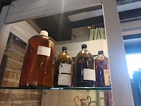 Lot 91 - apothekersflessen. 8 stuks - afbeelding 2 van  3