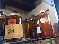 Lot 91 - apothekersflessen. 8 stuks - afbeelding 3 van  3