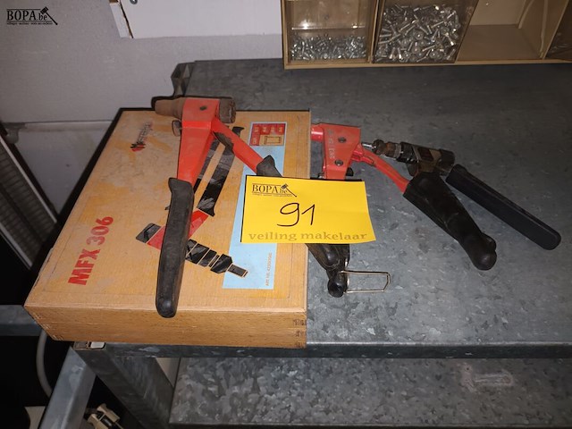 Lot 91 - blindklinktang. 3 stuks - afbeelding 1 van  3