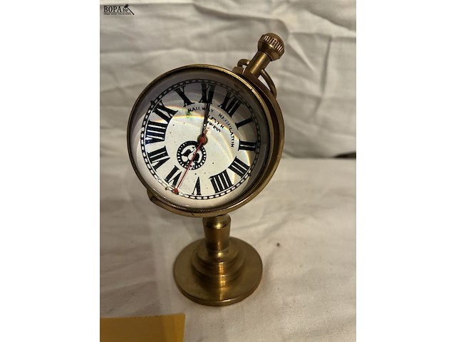 Lot 91 - glazen tafeluurwerk op bronzen voet, railway regulation leve - afbeelding 2 van  3